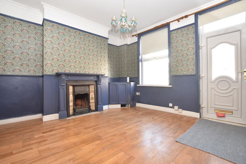 Property photo 2 of 14 Lounge.Jpg