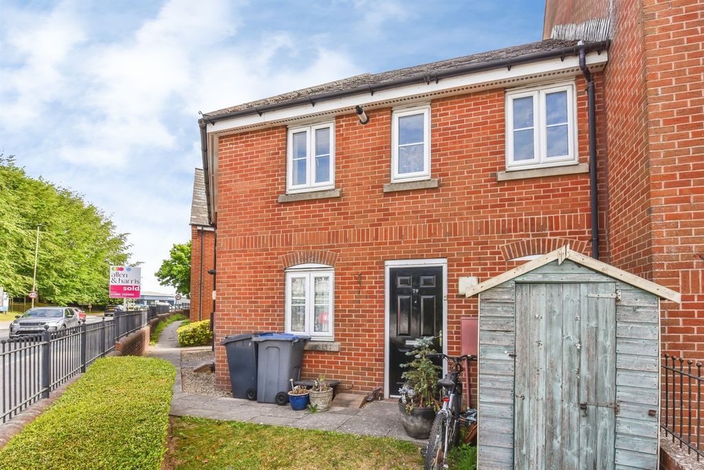 Property photo 1 of 12