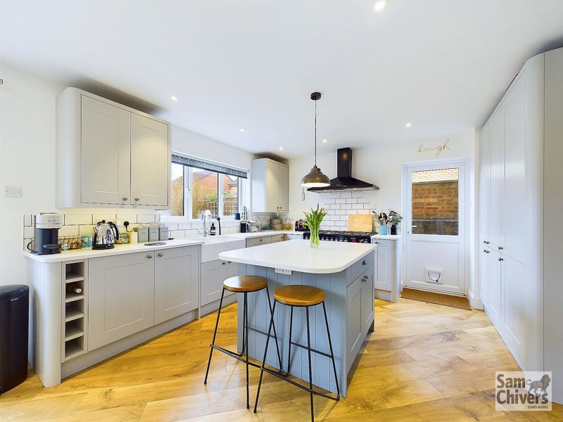 Property photo 3 of 28 Photo 14