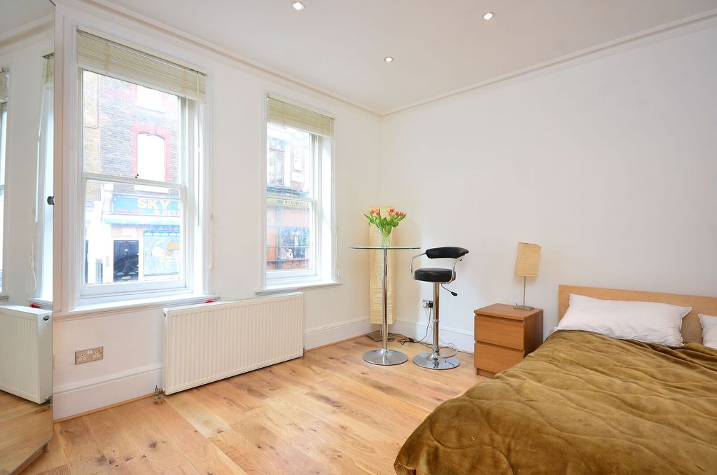 Property photo 1 of 5