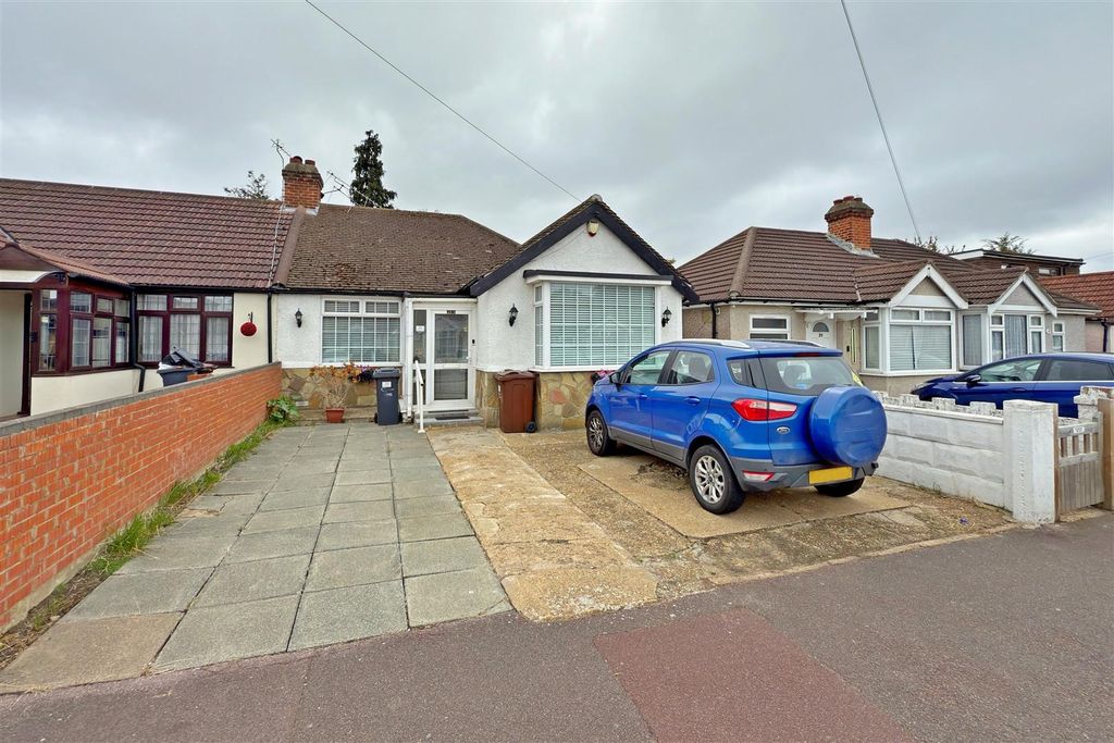 Property photo 1 of 9 External