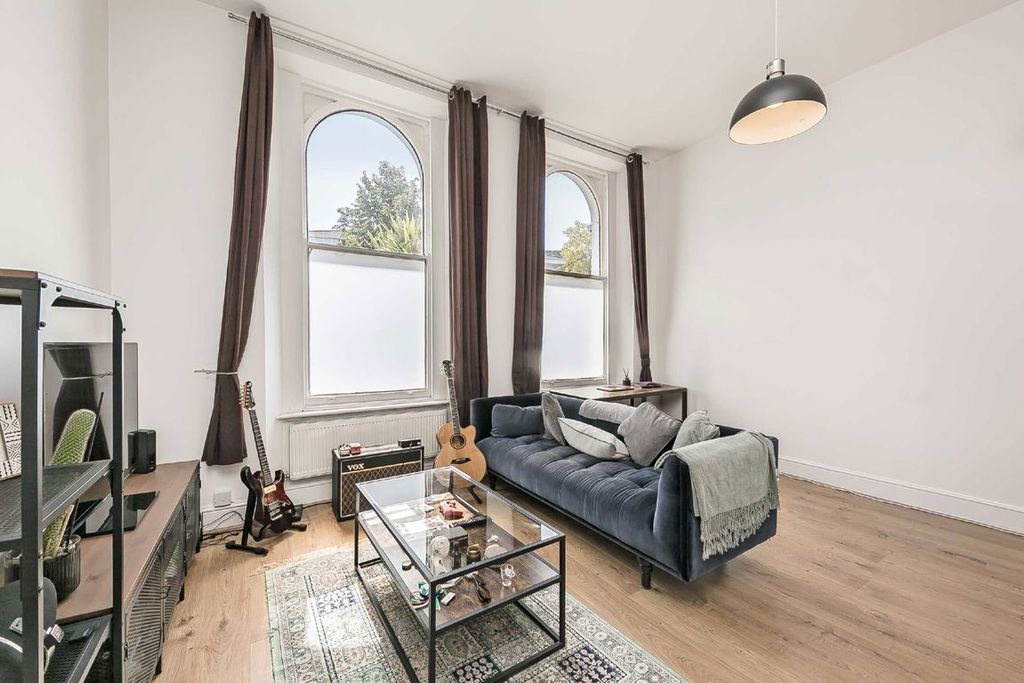 Property photo 2 of 3