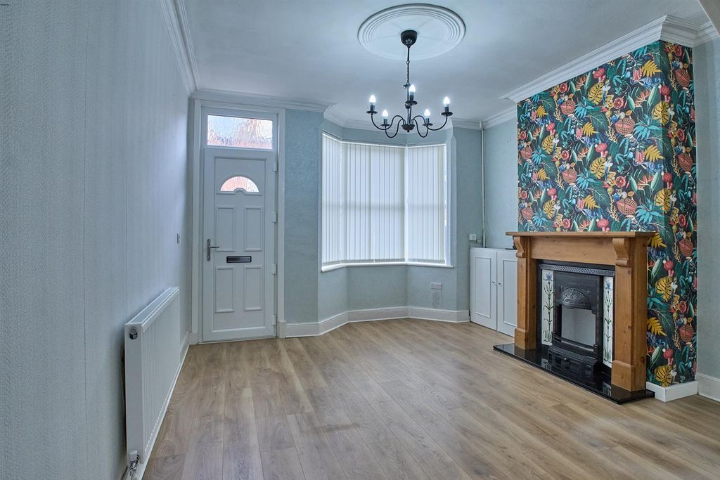 Property photo 2 of 9 Hinckley Road.Jpg