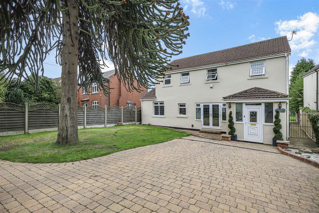 Property photo 1 of 28 External