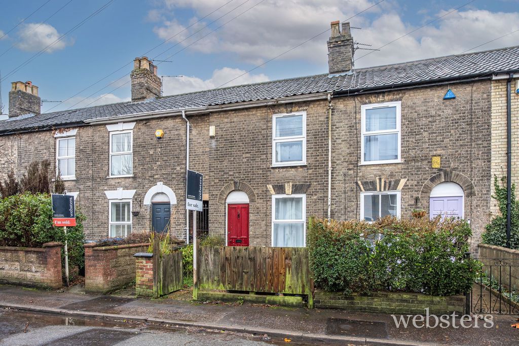 Property photo 1 of 18