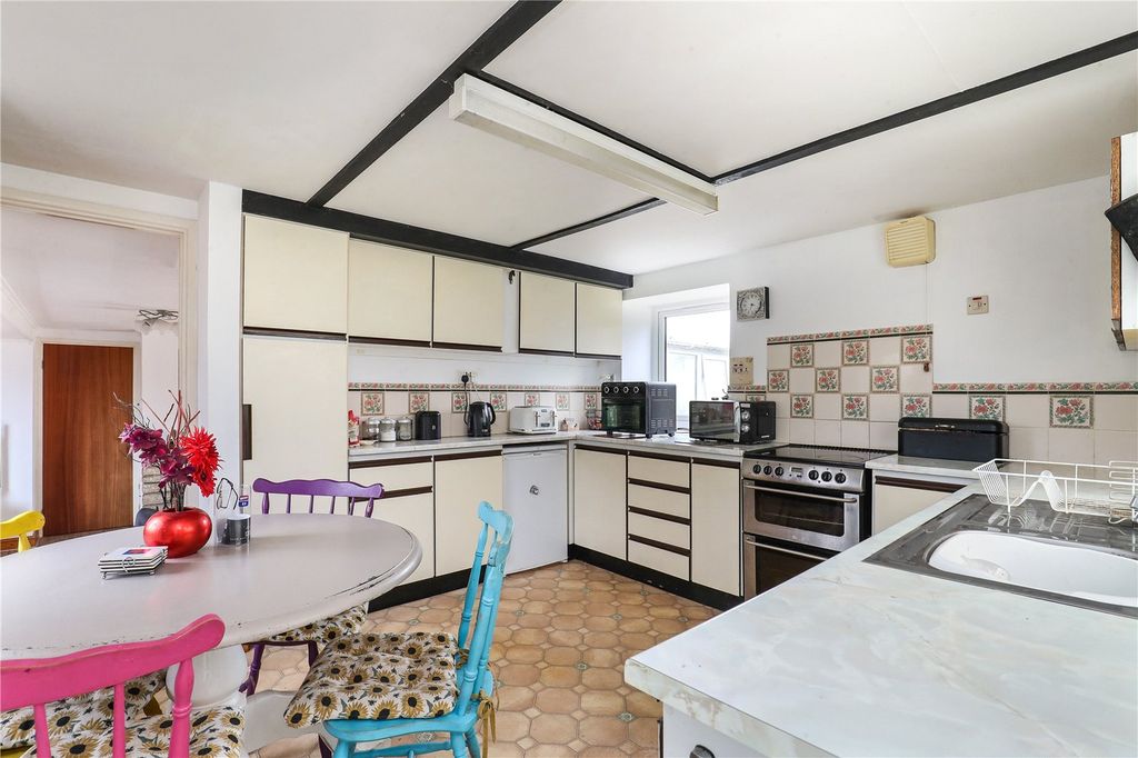 Property photo 2 of 20 Picture No. 01