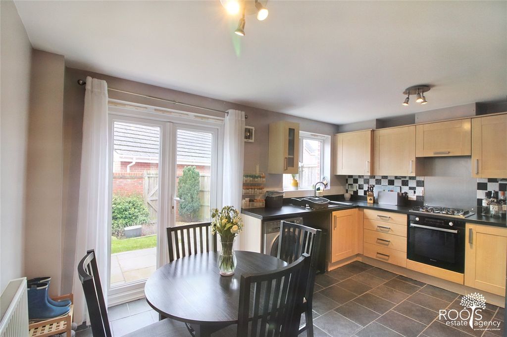 Property photo 2 of 14 Picture No. 03