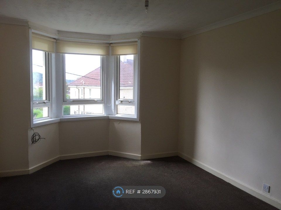 Property photo 3 of 19 Lounge