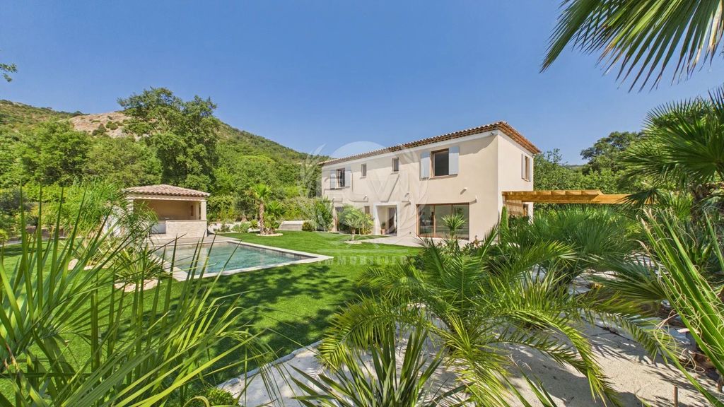Property photo 1 of 26 New Villa With Tower Plan