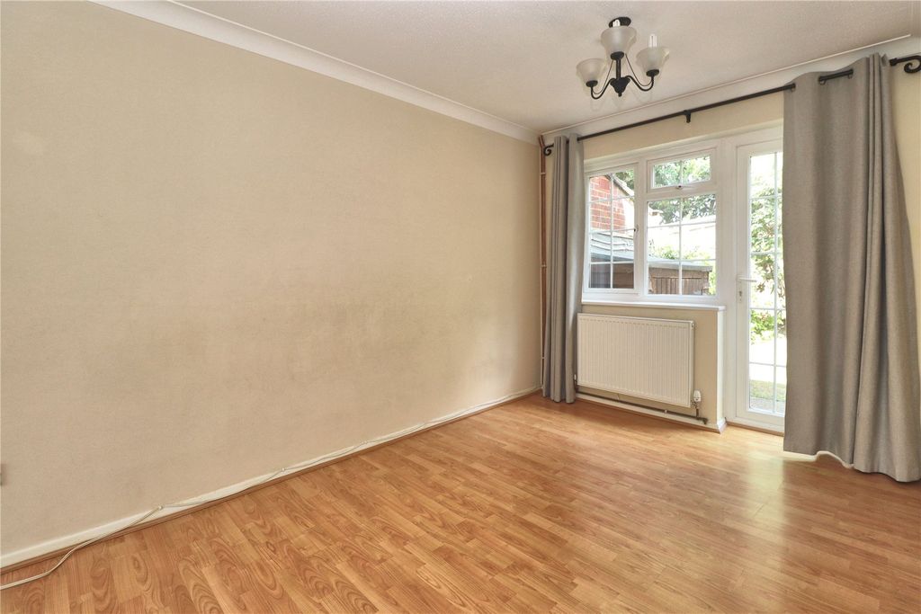 Property photo 3 of 12 Picture No. 02