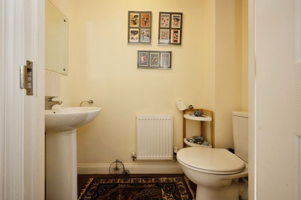 Property photo 3 of 25