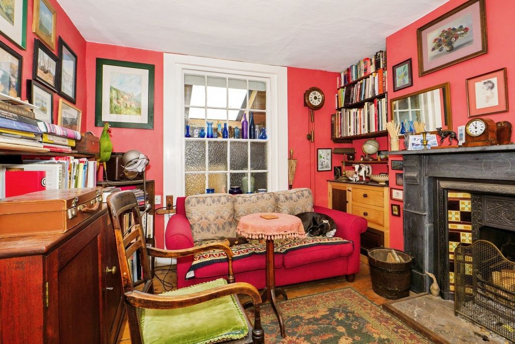 Property photo 2 of 19