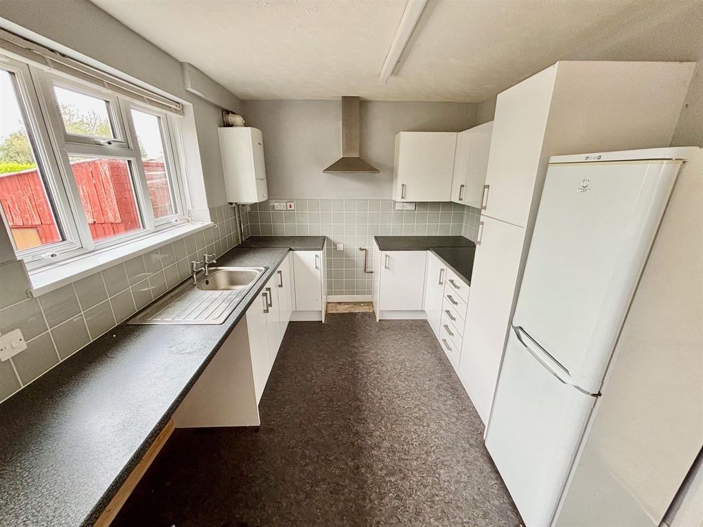 Property photo 3 of 10 2.Jpg