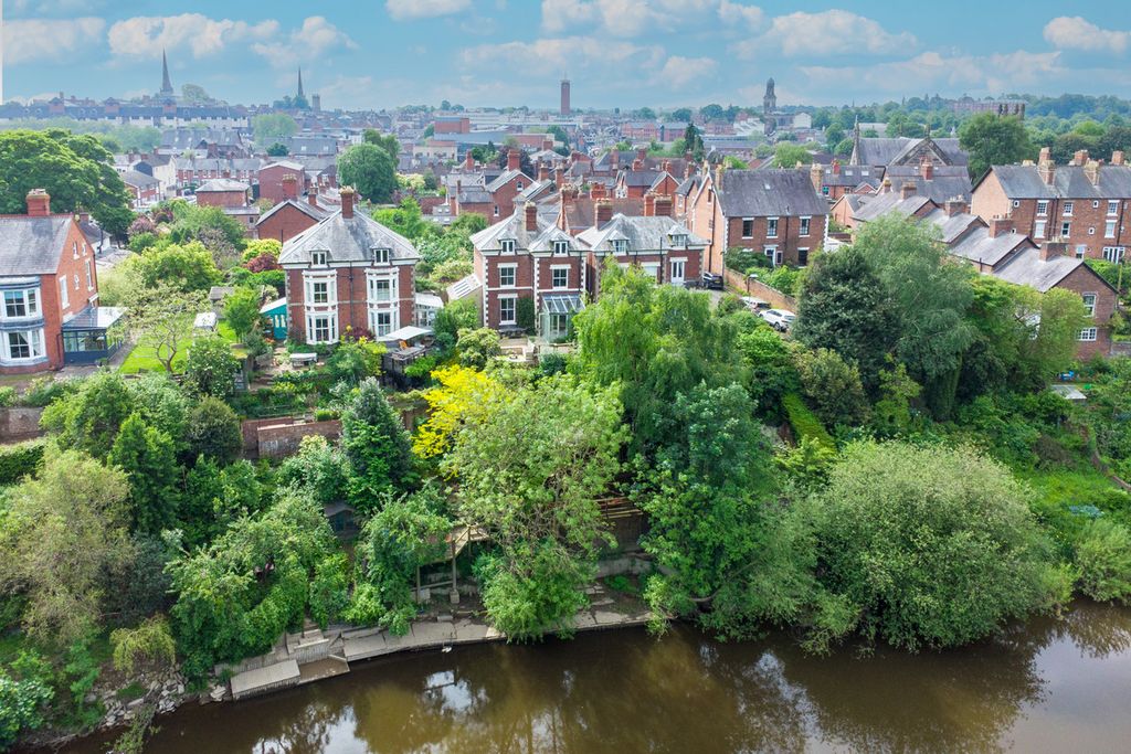 Property photo 1 of 29