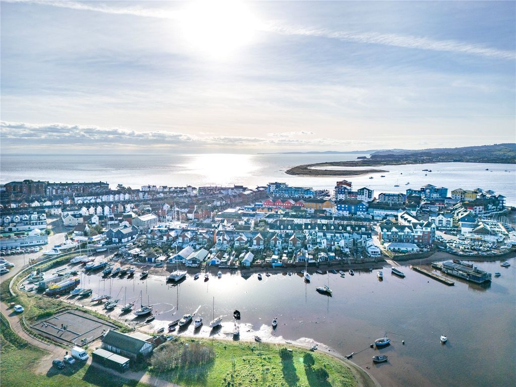 Property photo 2 of 4 Exmouth Marina