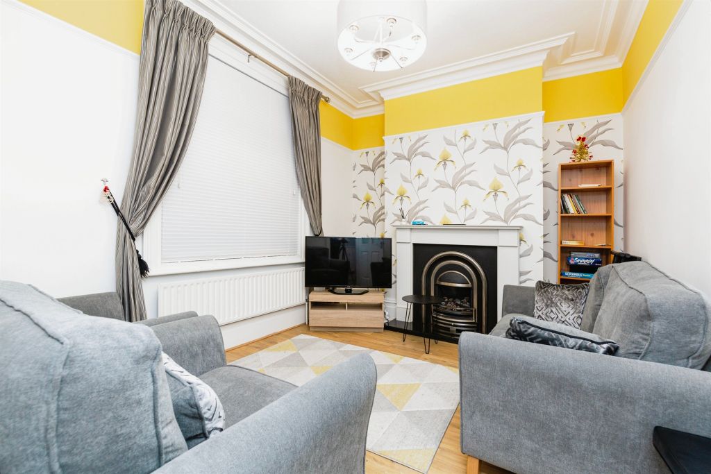 Property photo 2 of 9