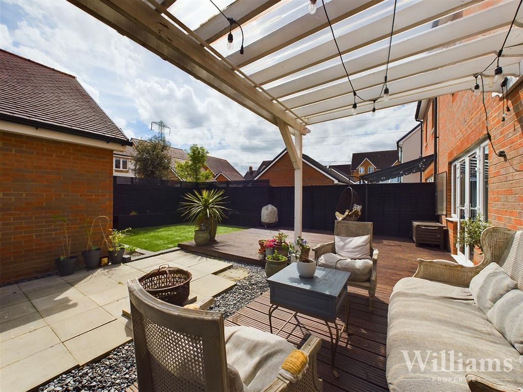 Property photo 2 of 18 Cam02861G0-Pr0157-Still005.Jpg