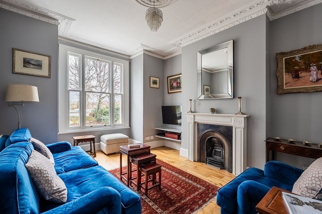 Property photo 1 of 20