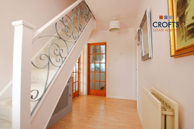Property photo 3 of 25 Entrance Hall