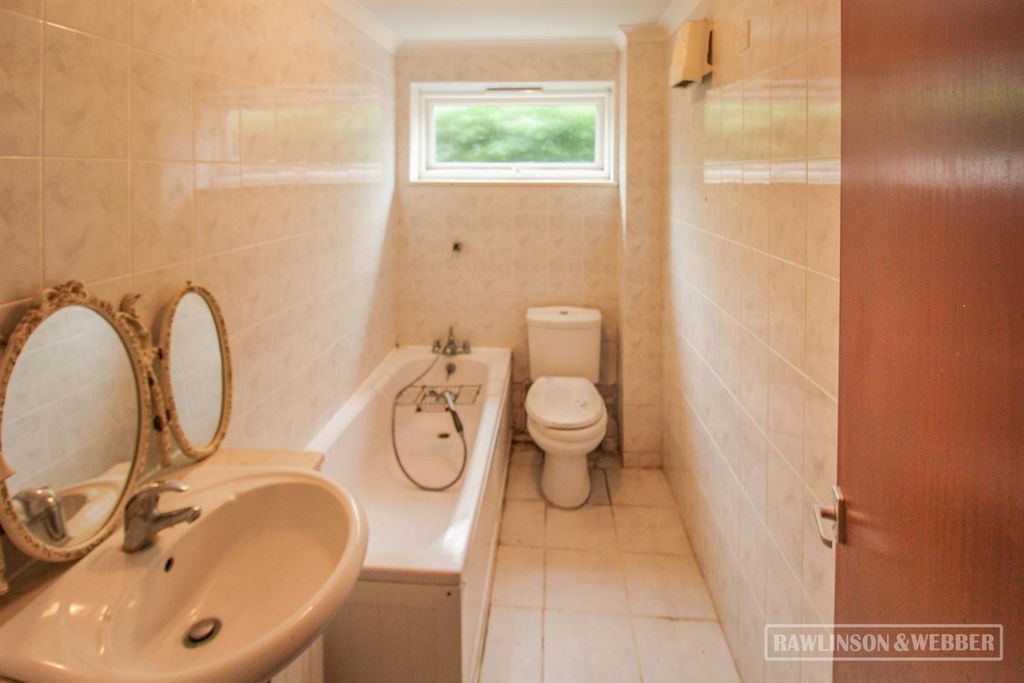Property photo 3 of 8 Img_8774.Jpg
