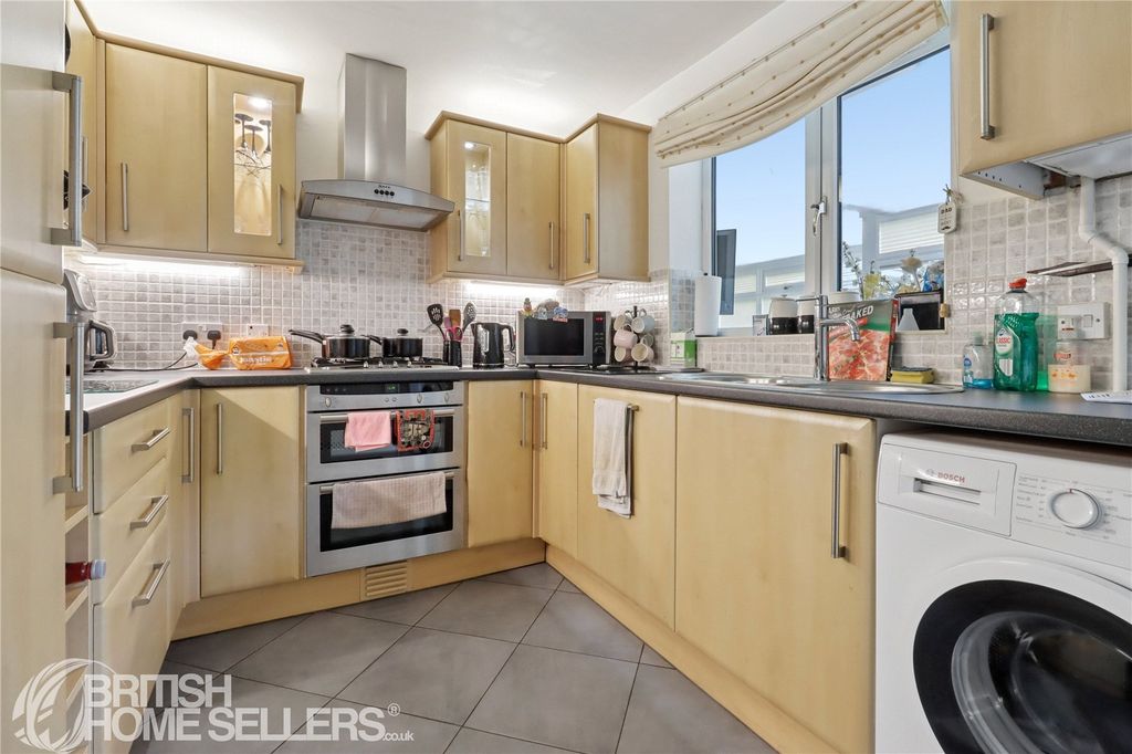 Property photo 2 of 15 Picture No. 06