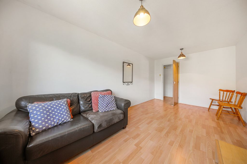 Property photo 3 of 10 Gallery