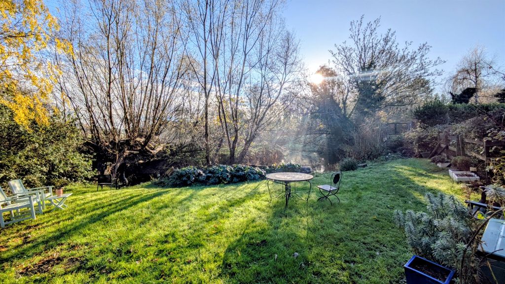 Property photo 3 of 19