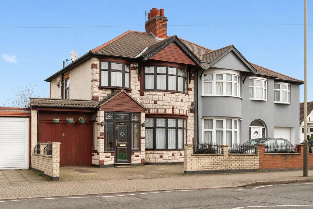 Property photo 1 of 2