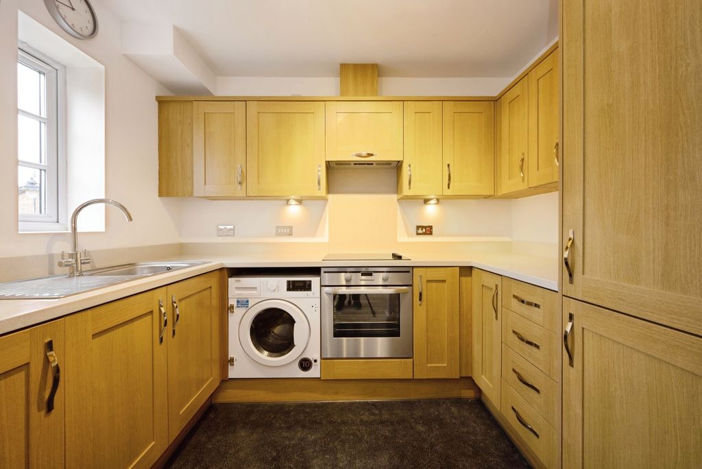 Property photo 2 of 10 Pbox-Img.Jpg