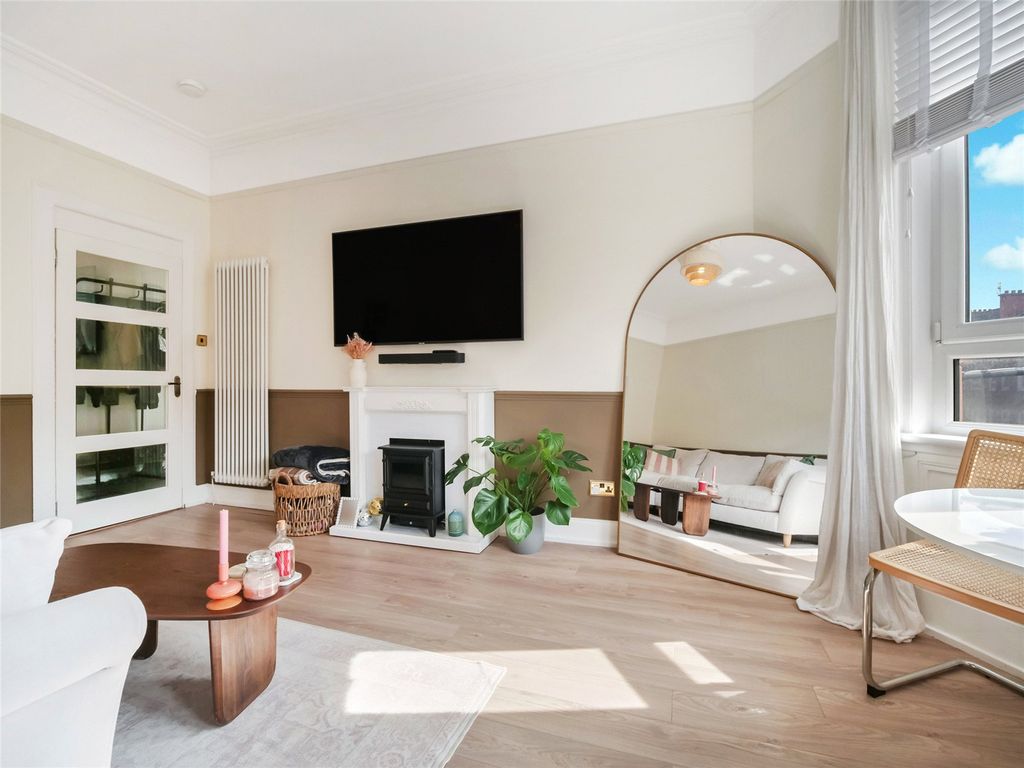 Property photo 3 of 16 Picture No. 14