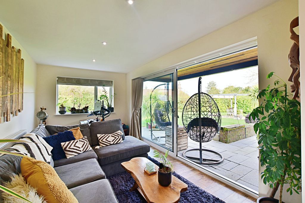 Property photo 2 of 27 Photo 12