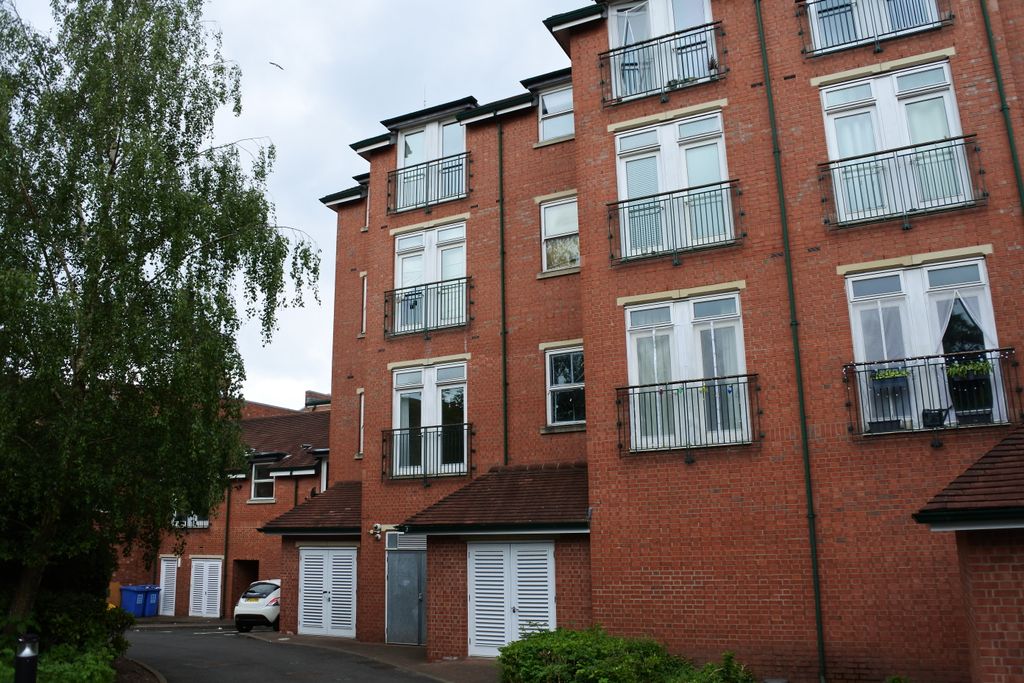 Property photo 1 of 2