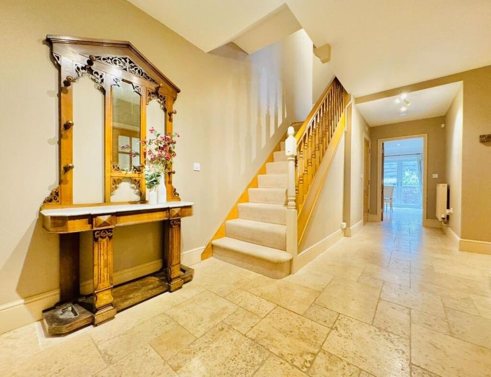 Property photo 3 of 28 Hallway