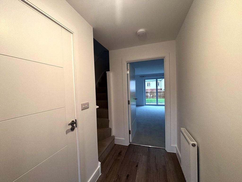 Property photo 3 of 12 Entrance Hall