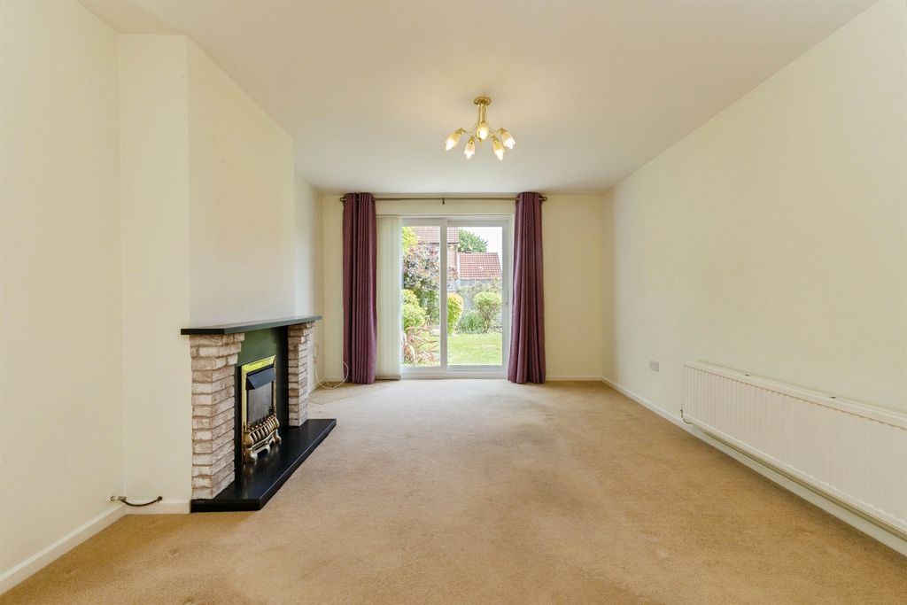 Property photo 3 of 24
