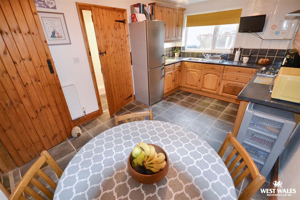Additional image 24 of 6 bed detached bungalow for saleKings Park, Templeton, Narberth SA67