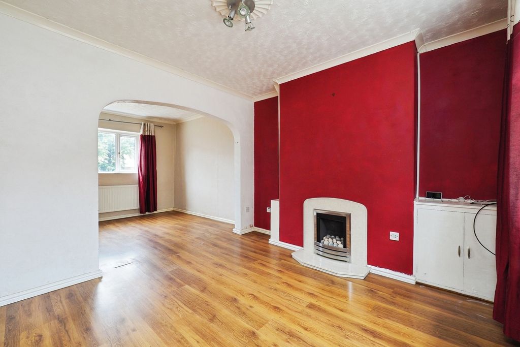 Property photo 3 of 17 Photo