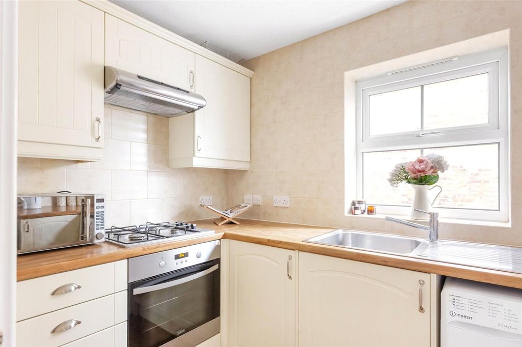 Property photo 3 of 13 Picture No. 17