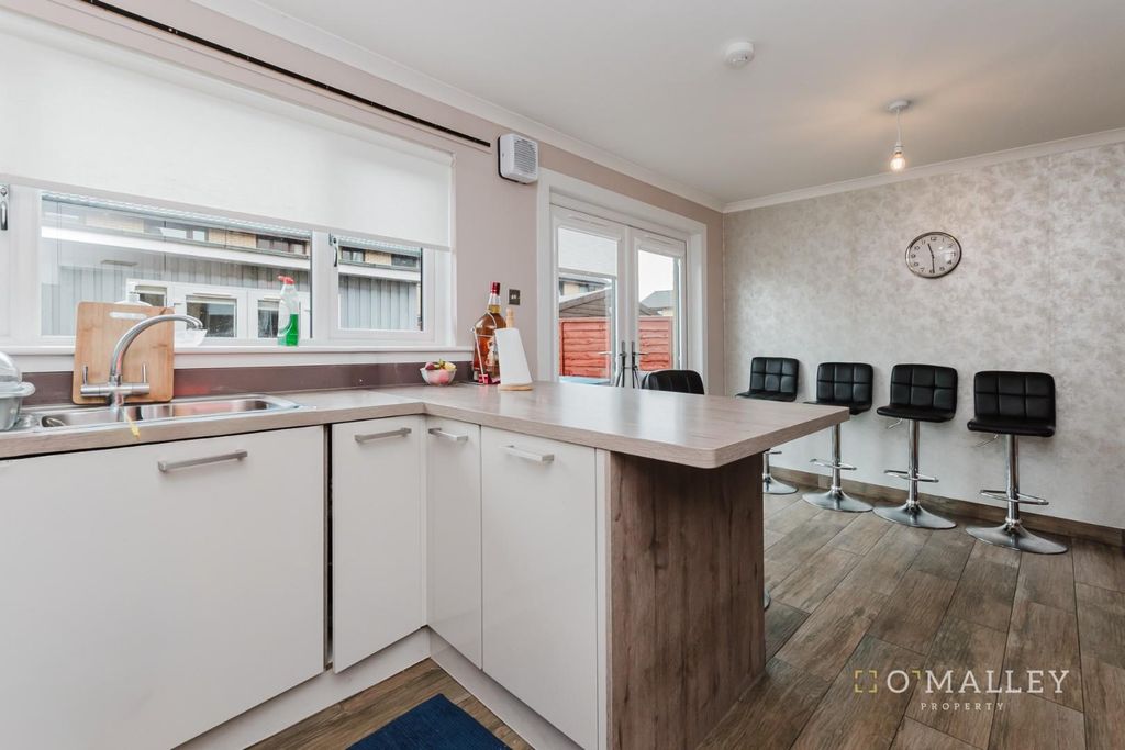 Property photo 3 of 12 Kitchen/ Diner