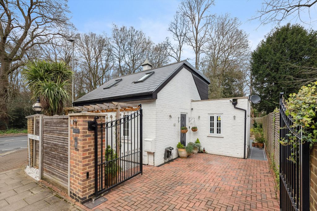 Property photo 3 of 17 Image