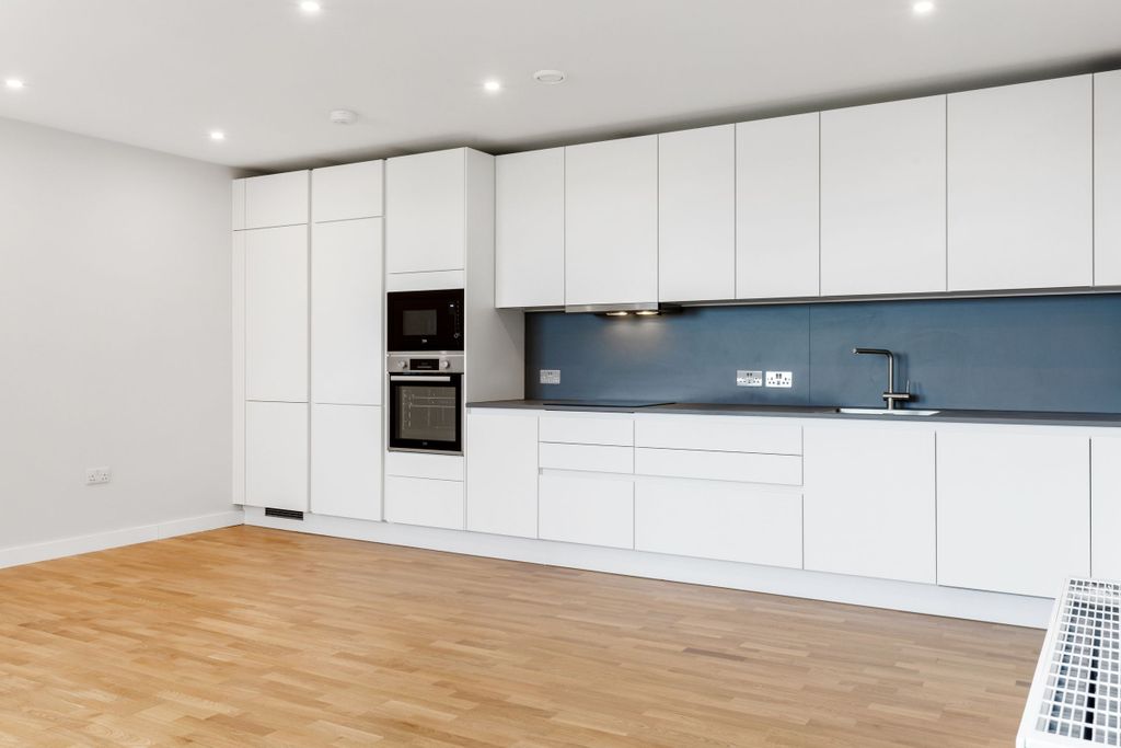 Property photo 3 of 22 Kitchen (Example)