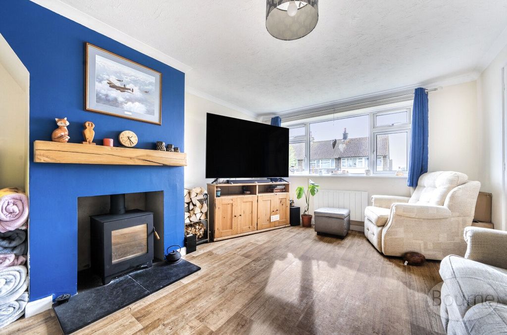 Property photo 2 of 16 Picture No. 18