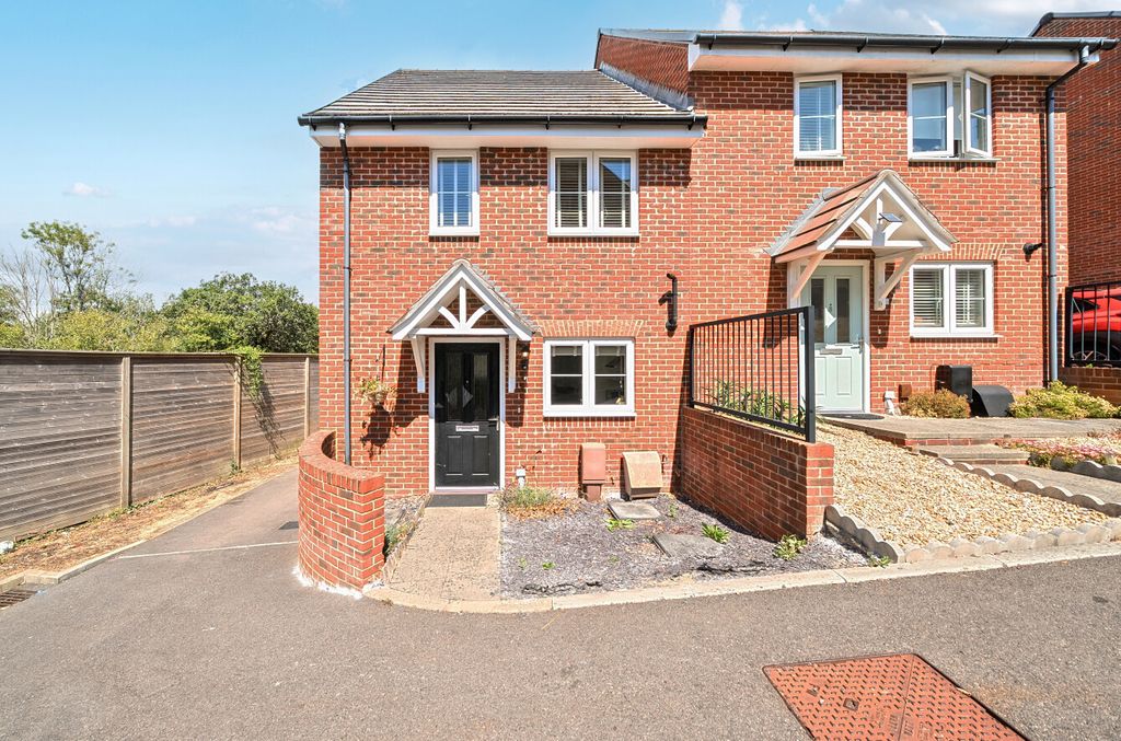 Property photo 1 of 10 1499767-16-6A6B6E...