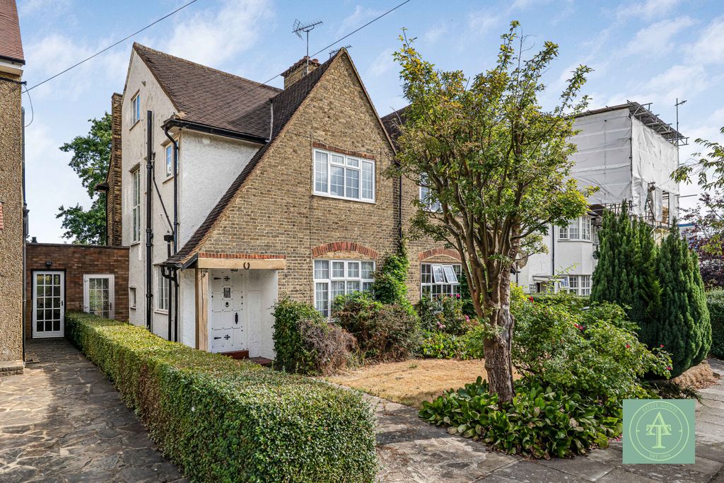 Property photo 1 of 22 Three Bedroom Semi Detached For Sale