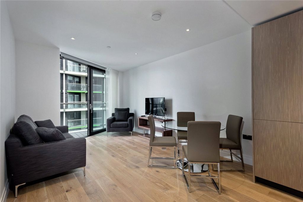 Property photo 1 of 8 Reception Room