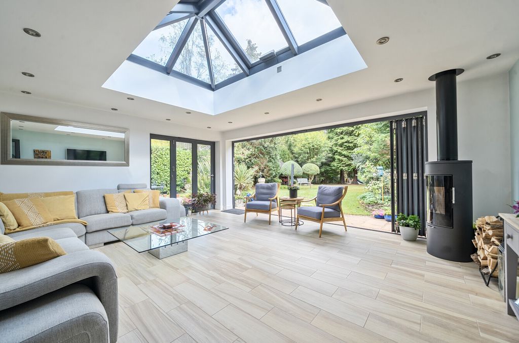 Property photo 3 of 27 1360315-19-68Daa0...