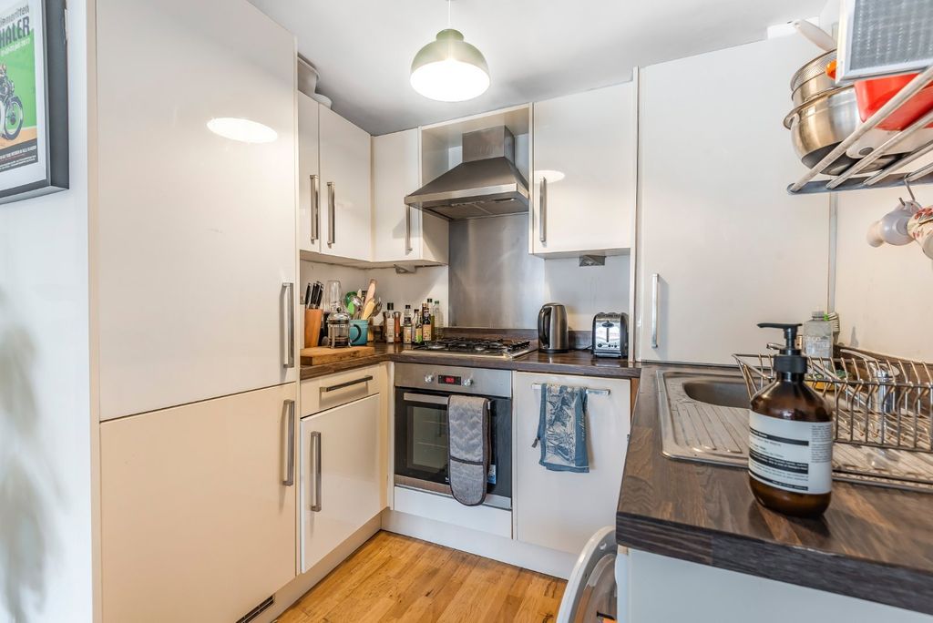 Property photo 2 of 5 Picture No. 12