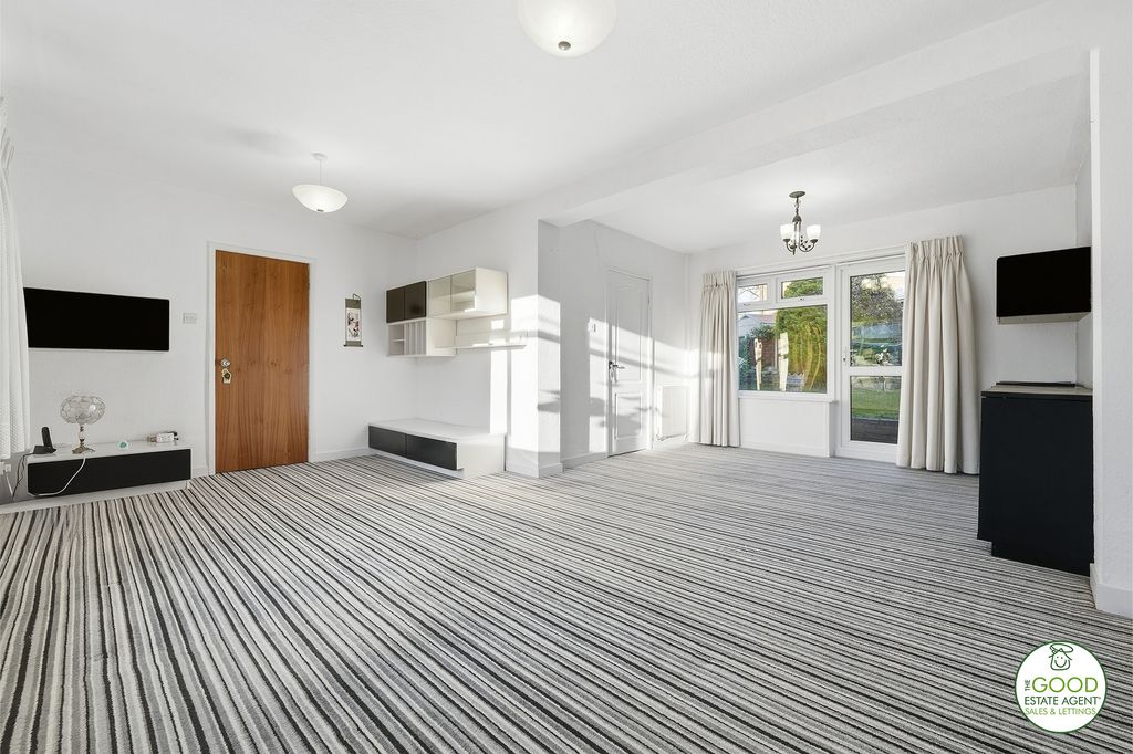 Property photo 3 of 30