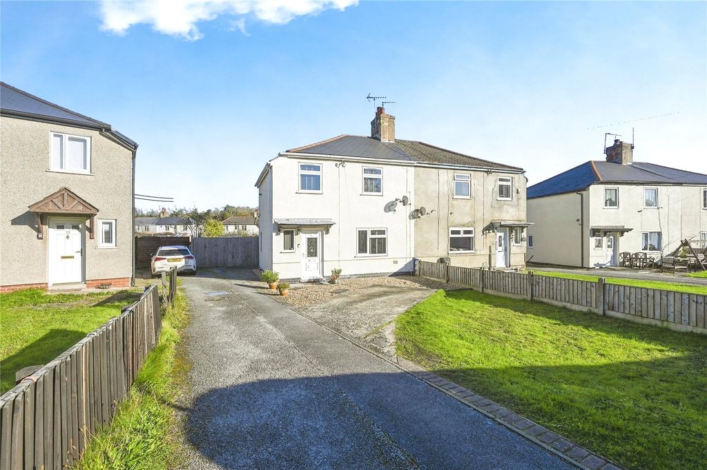 Property photo 1 of 15 Front