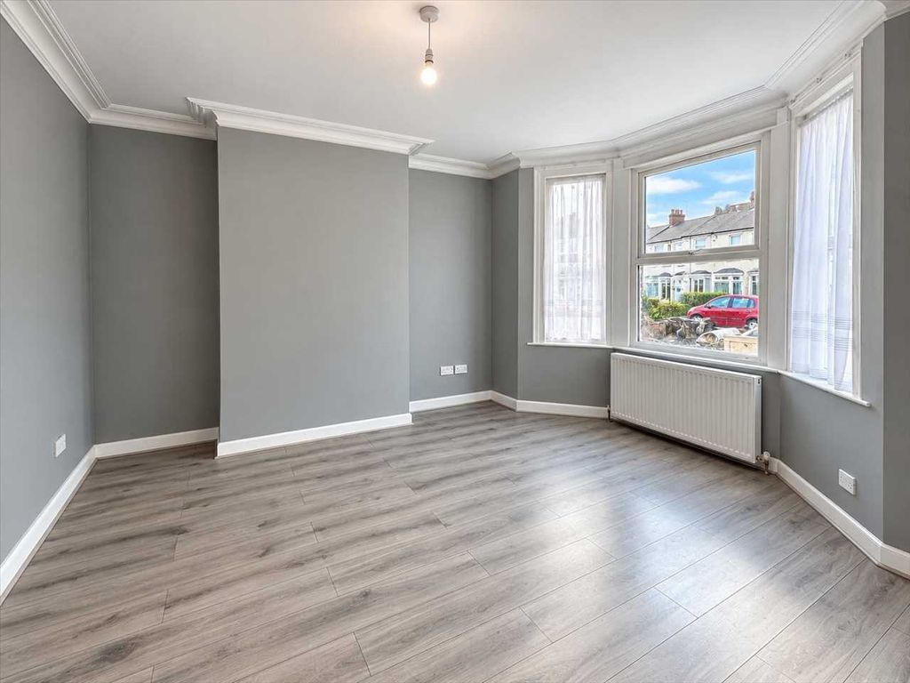 Property photo 2 of 6 Covid-19 - Viewing Advice